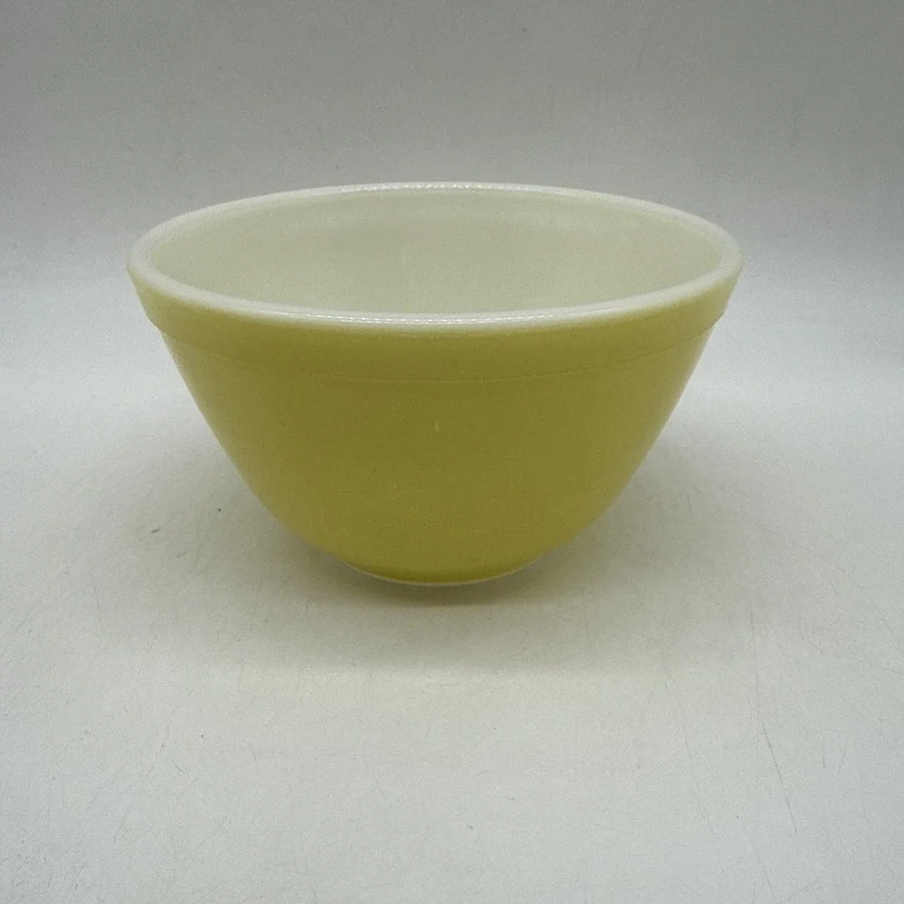 Vintage Pyrex 401 Yellow 1.5 Pint Nested Mixing Bowl